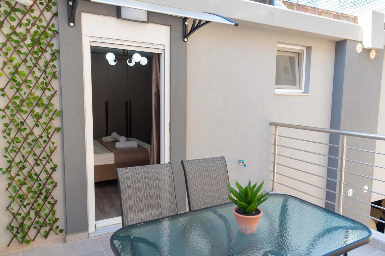 Appartamento Stylishly Decorated House - Free Private Parking! Candia Esterno foto